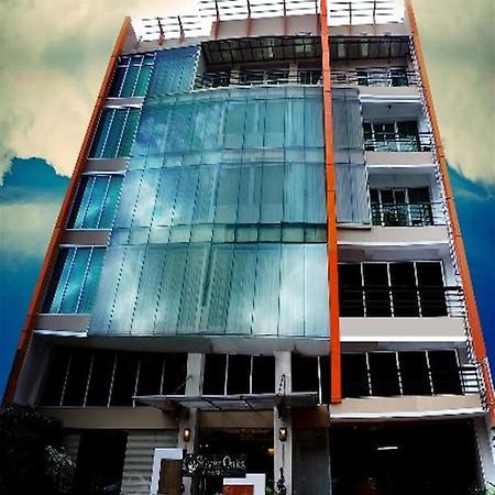 Silver Oaks Suites & Hotel Manila Exteriör bild