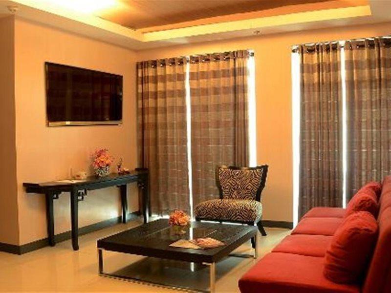 Silver Oaks Suites & Hotel Manila Exteriör bild