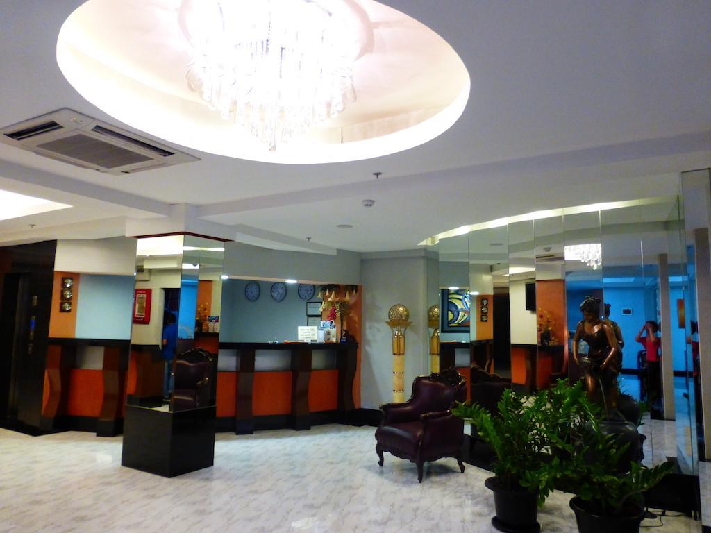 Silver Oaks Suites & Hotel Manila Exteriör bild
