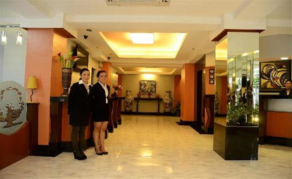 Silver Oaks Suites & Hotel Manila Exteriör bild