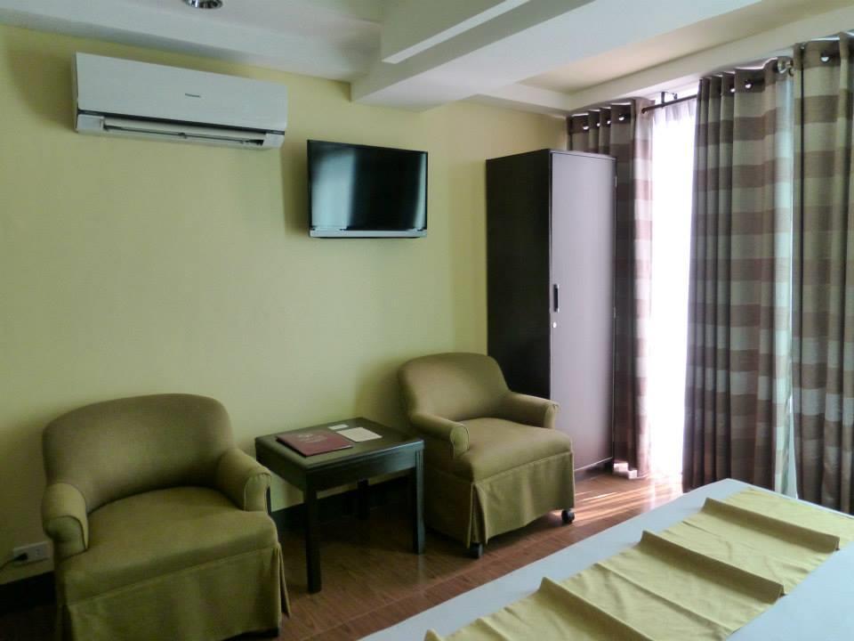 Silver Oaks Suites & Hotel Manila Exteriör bild