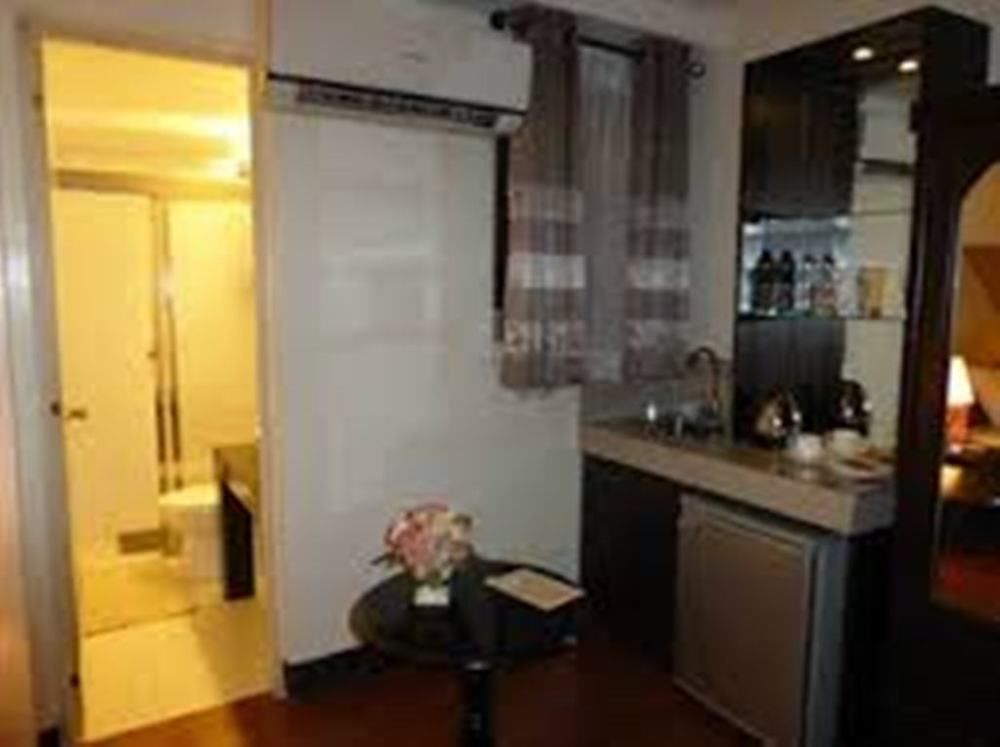 Silver Oaks Suites & Hotel Manila Exteriör bild