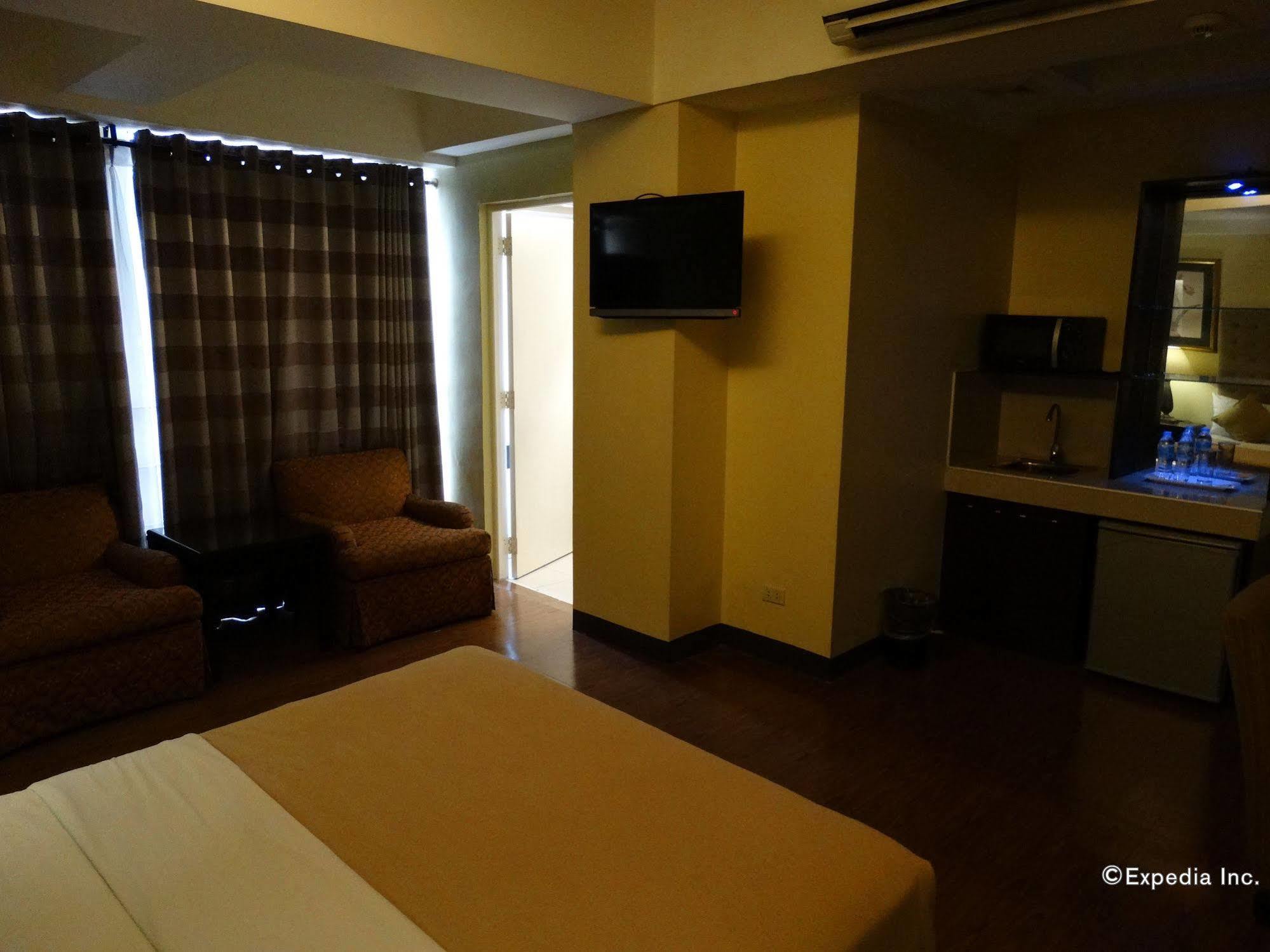 Silver Oaks Suites & Hotel Manila Exteriör bild